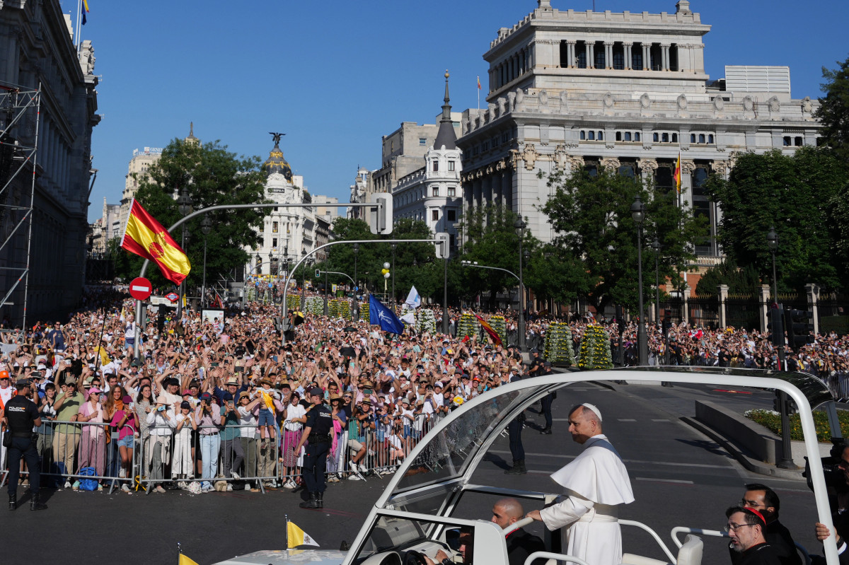 mbi-1-milione-njerez-mblidhen-ne-madrid-per-papa-leonin