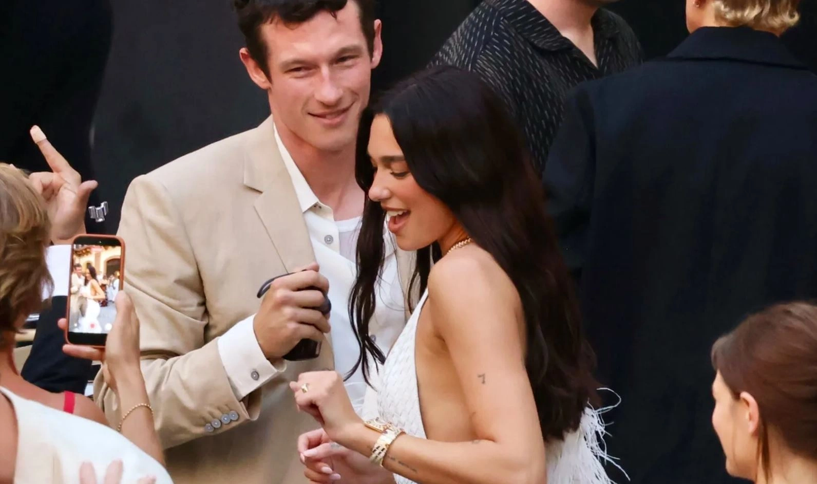 Callum Turner dhe Dua Lipa