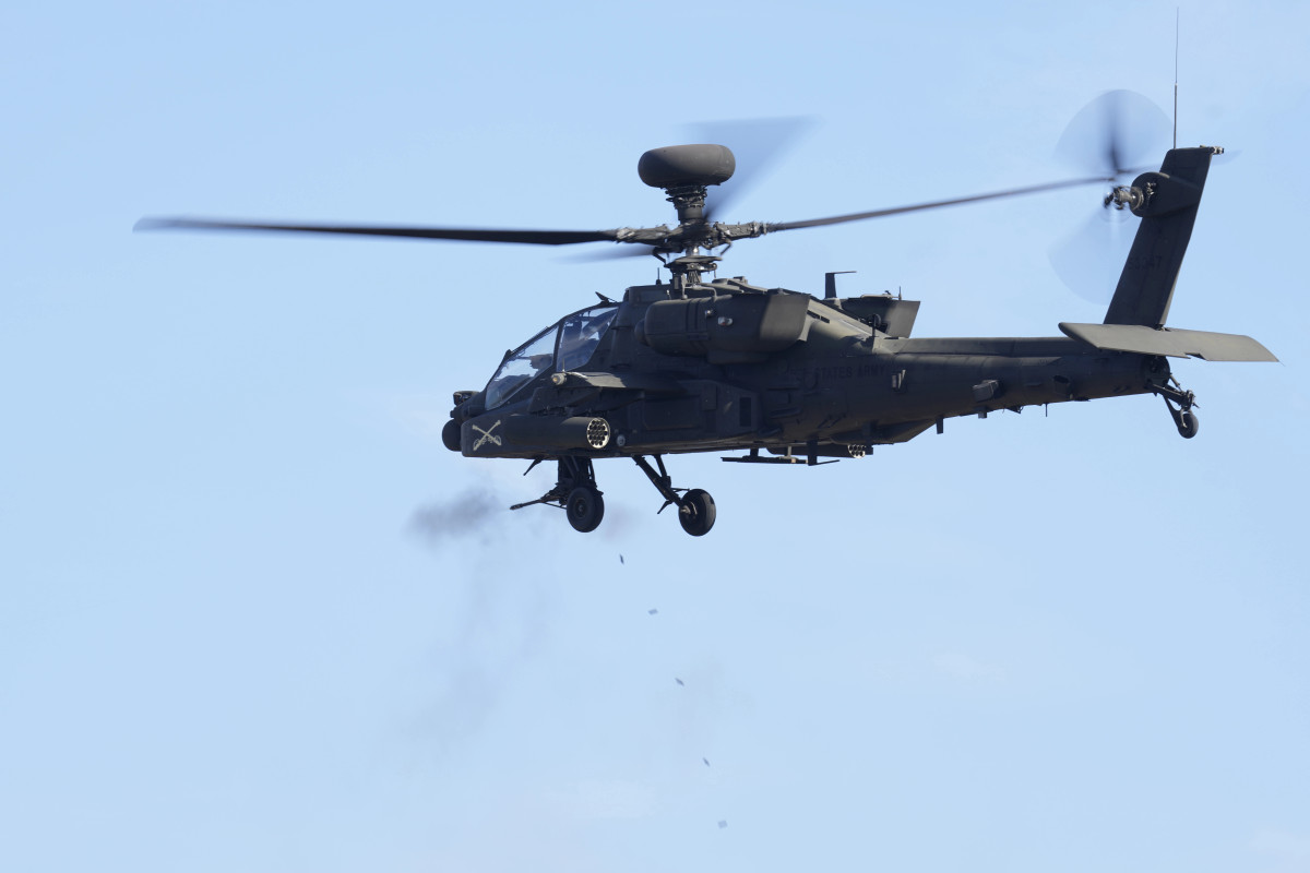Një anije pa pilot ka shpëtuar ekuipazhin e heliko
