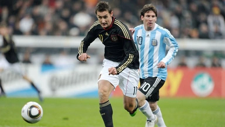 Klose - Messi