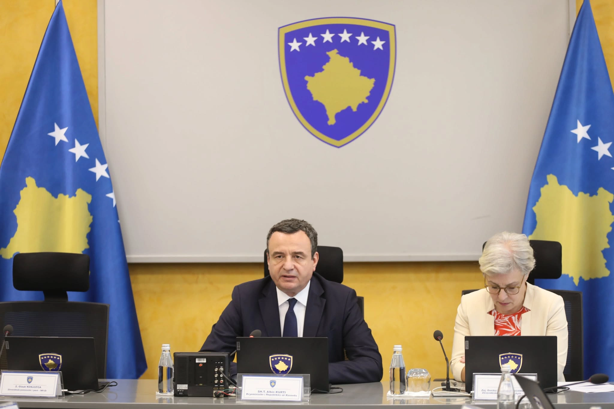 Mbledhja e Qeverisë në detyrë