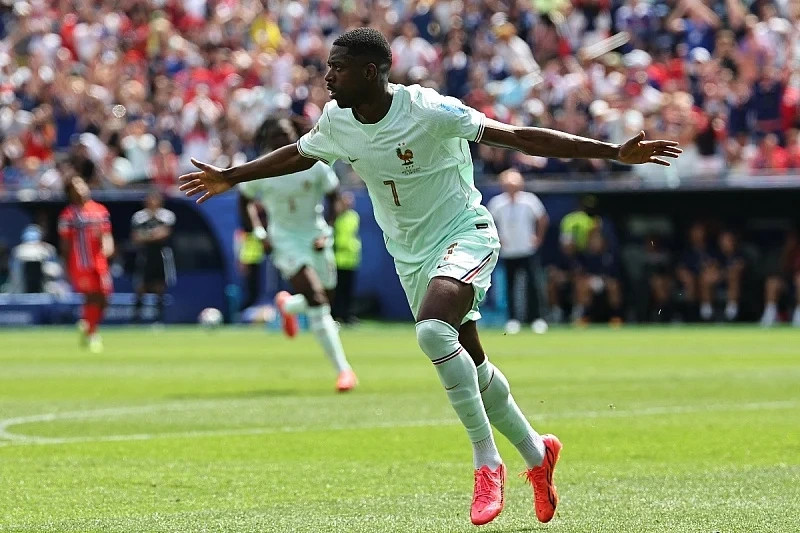 Dembele shkëlqen me  hat trick   Franca fiton grupin
