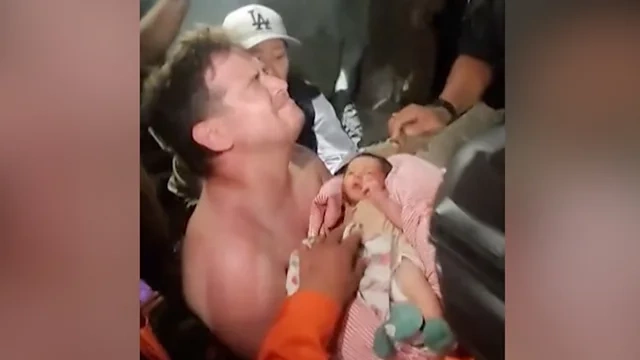 Foshnja nxirret e gjallë nga rrënojat në Venezuelë