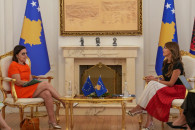 Albulena Haxhiu dhe Valentina Supreti