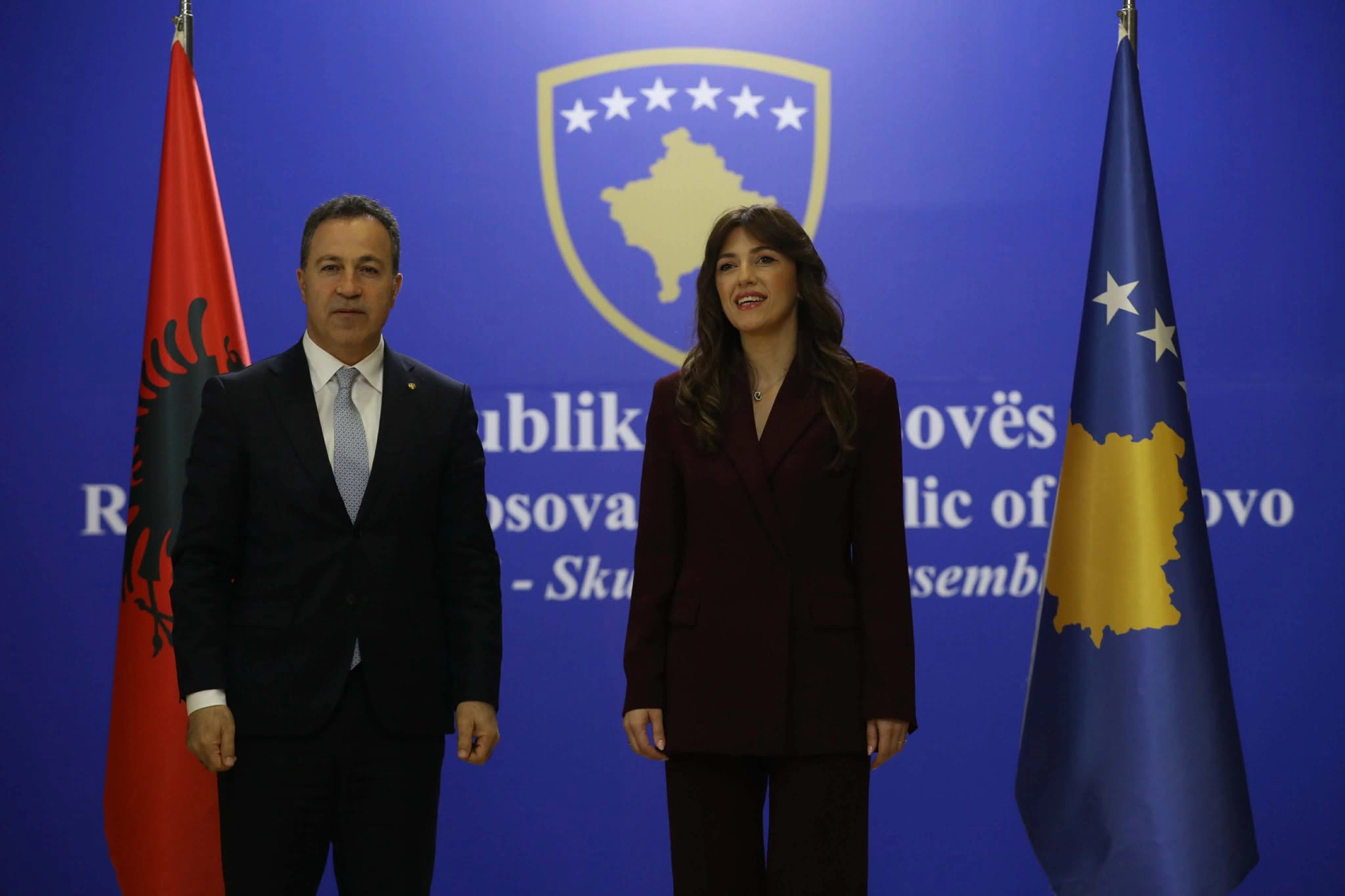 Kryetari i Kuvendit të Shqipërisë, Niko Peleshi dhe ajo e Kuvendit të Kosovës, Albulena Haxhiu