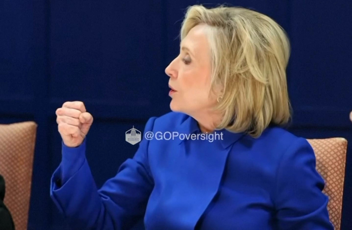 momenti-kur-hillary-clinton-zemerohet-gjate-deshmise-per-epsteinin