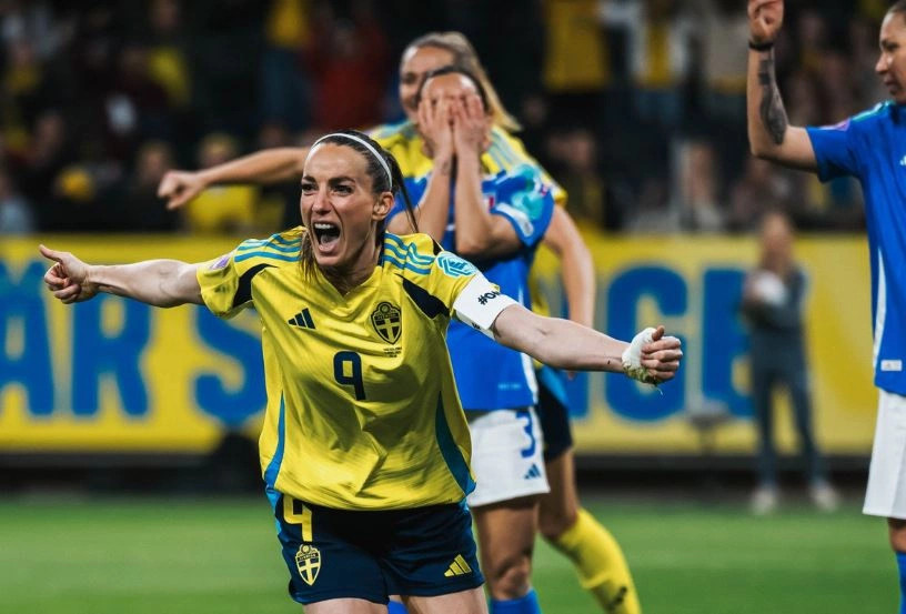 Asllani me Suedinë e mposhtin Italinë