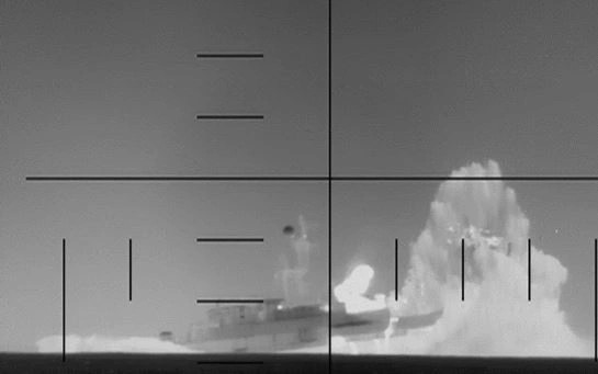 Momenti kur anija iraniane goditet nga nëndetësja amerikane