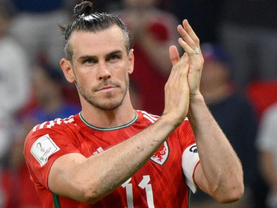 Bale u pensionua pas lëndimit që e mbajti sekret