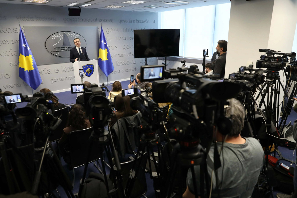 Kurti  Dekreti për shpërndarje të Kuvendit   jokushtetues