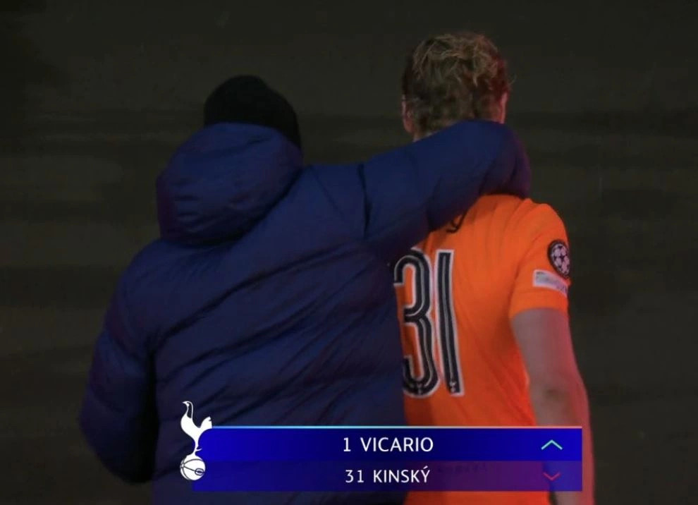 Tottenhami zëvendëson portierin pas gabimeve të rënda