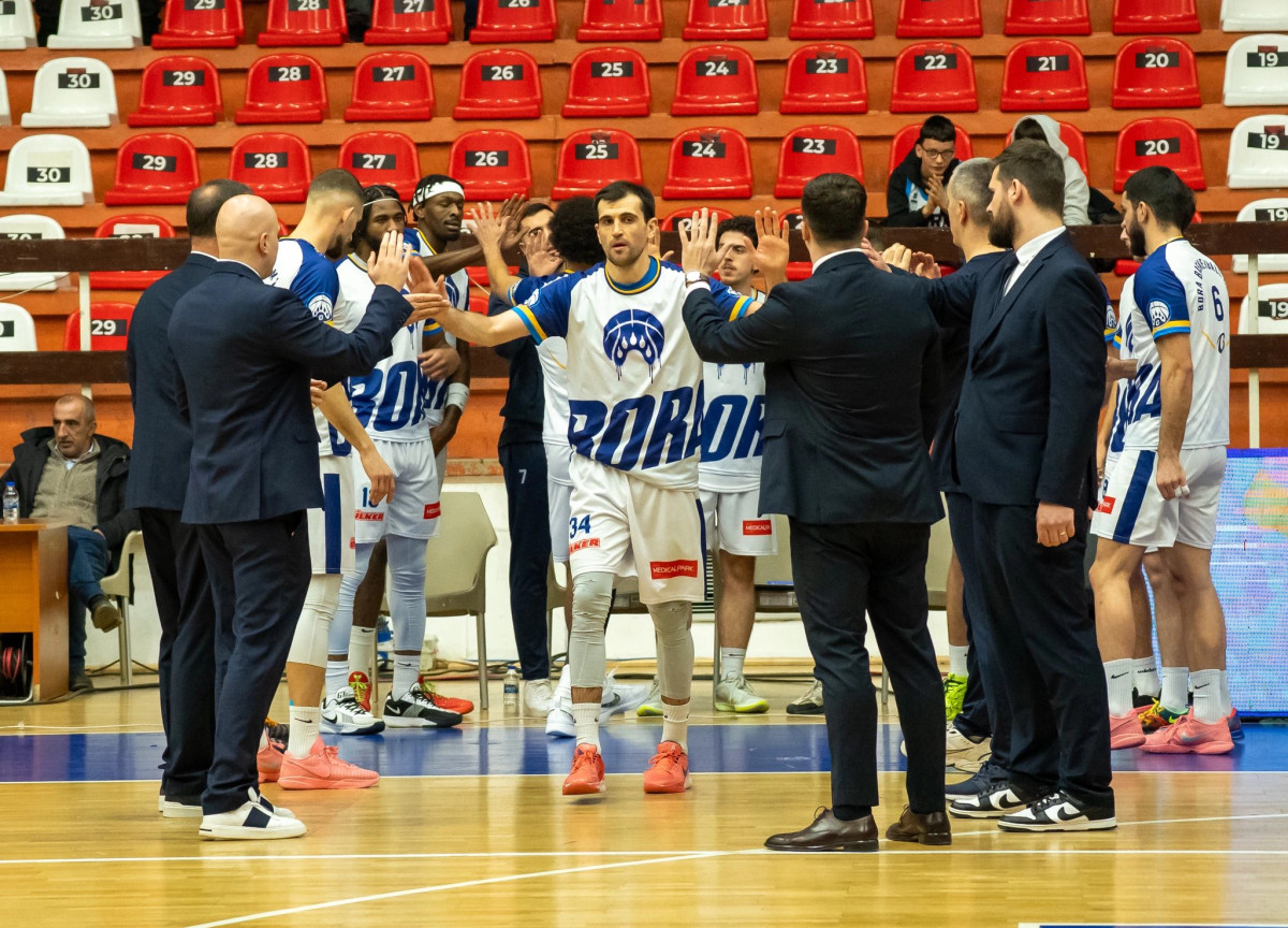 Bora thellon krizën e Pejës