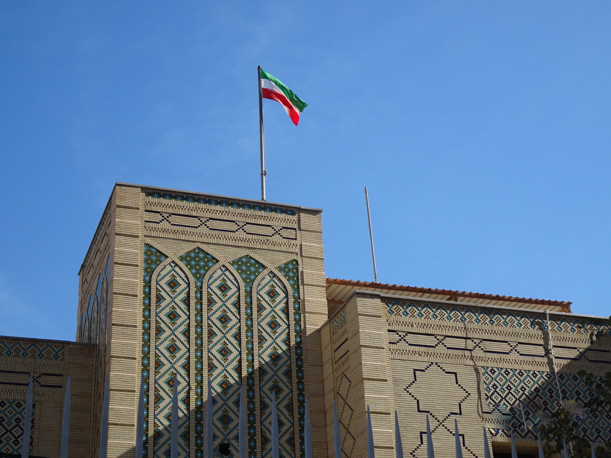 katari-debon-zyrtaret-e-ambasades-se-iranit