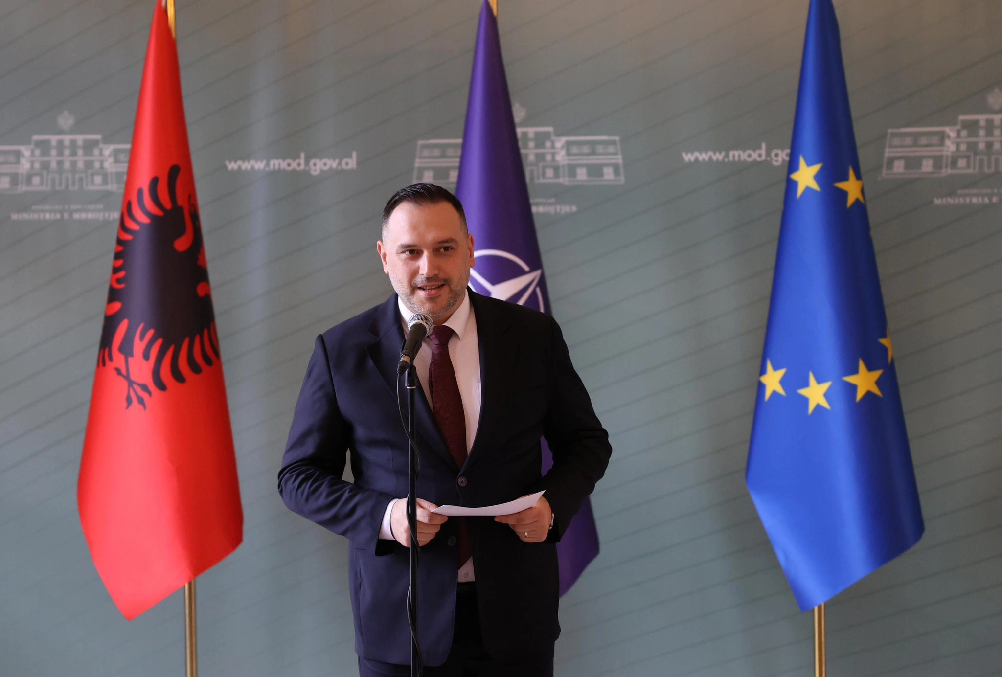 Ermal Nufi, ministër i Mbrojtjes në Shqipëri,