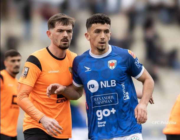 Nuk ka gola në derbi në pjesën e parë