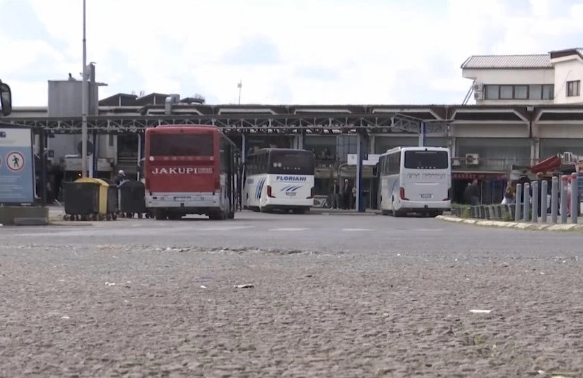 Autobus - transport nderurban