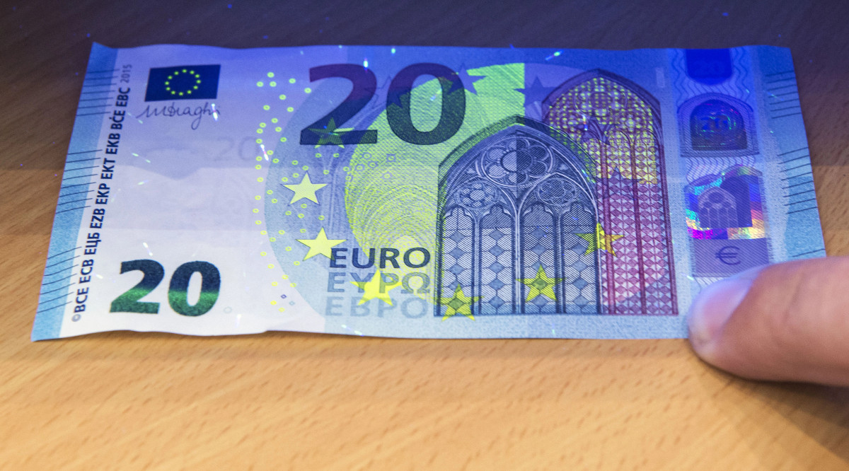 Zbulohet në kufirin Bullgari Rumani një fabrikë shtypi eurosh të falsifikuara