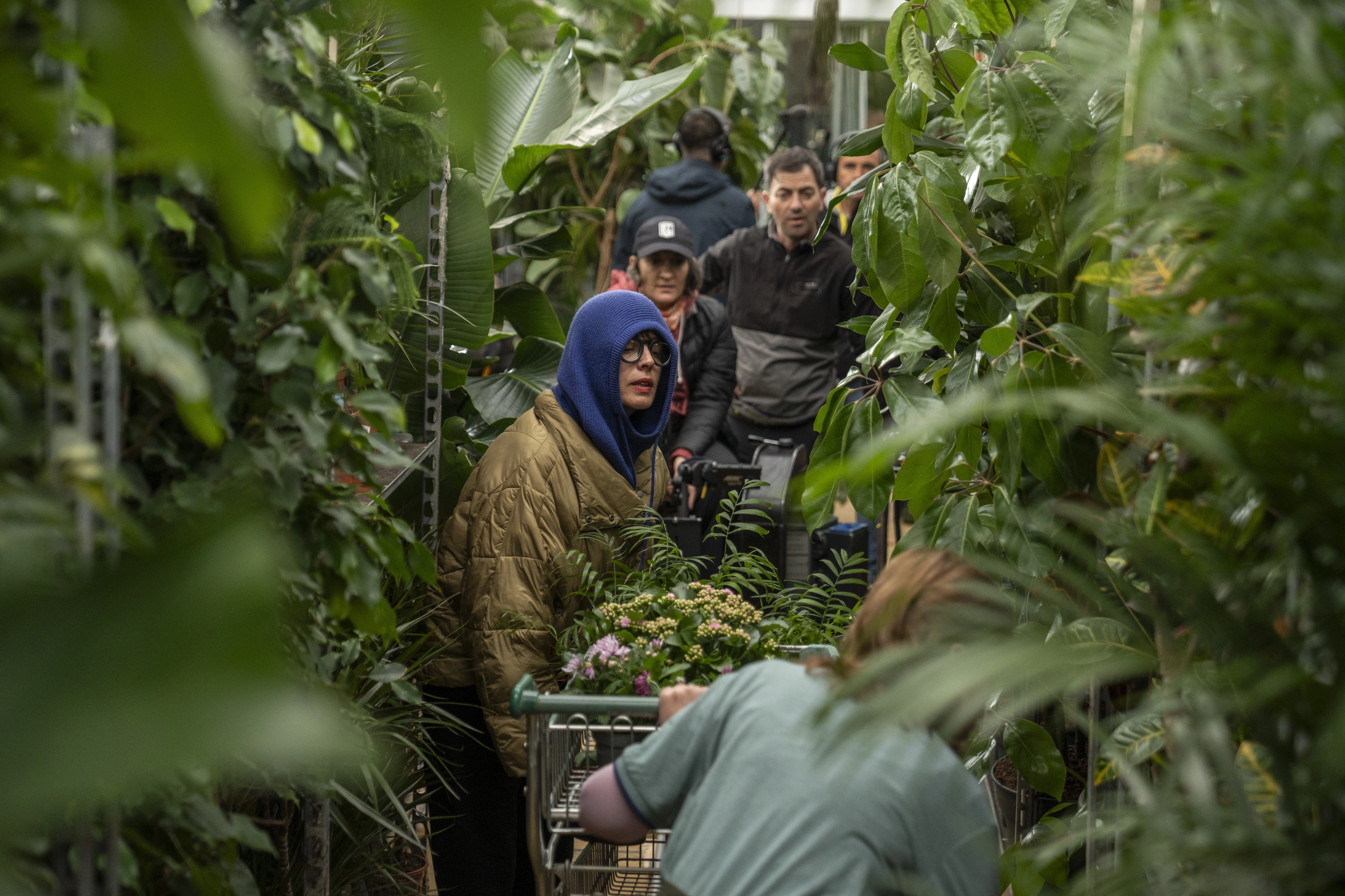 Regjisorja Kaltrina Krasniqi në shesh xhirimi për zbardhje (Foto: Ferdi Limani)