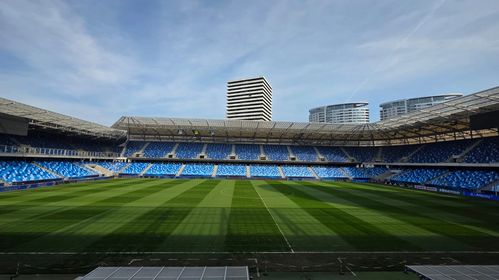 Stadiumi Nacional i Sllovakisë në Bratislavë i njohur si  “Tehelne pole”