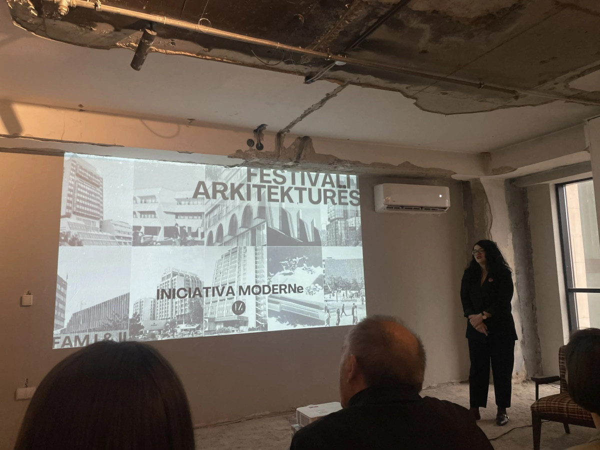 arkitektura-moderne-e-kosoves-arkiv-i-gjalle-qe-shkruan-perditshmerine