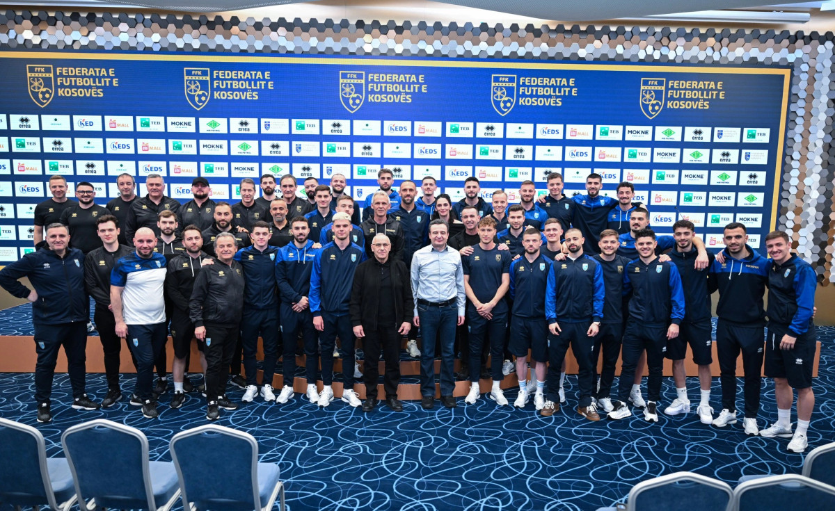 kurti-viziton-perfaqesuesen-para-finales-me-turqine-pas-jush-eshte-nje-komb-i-tere