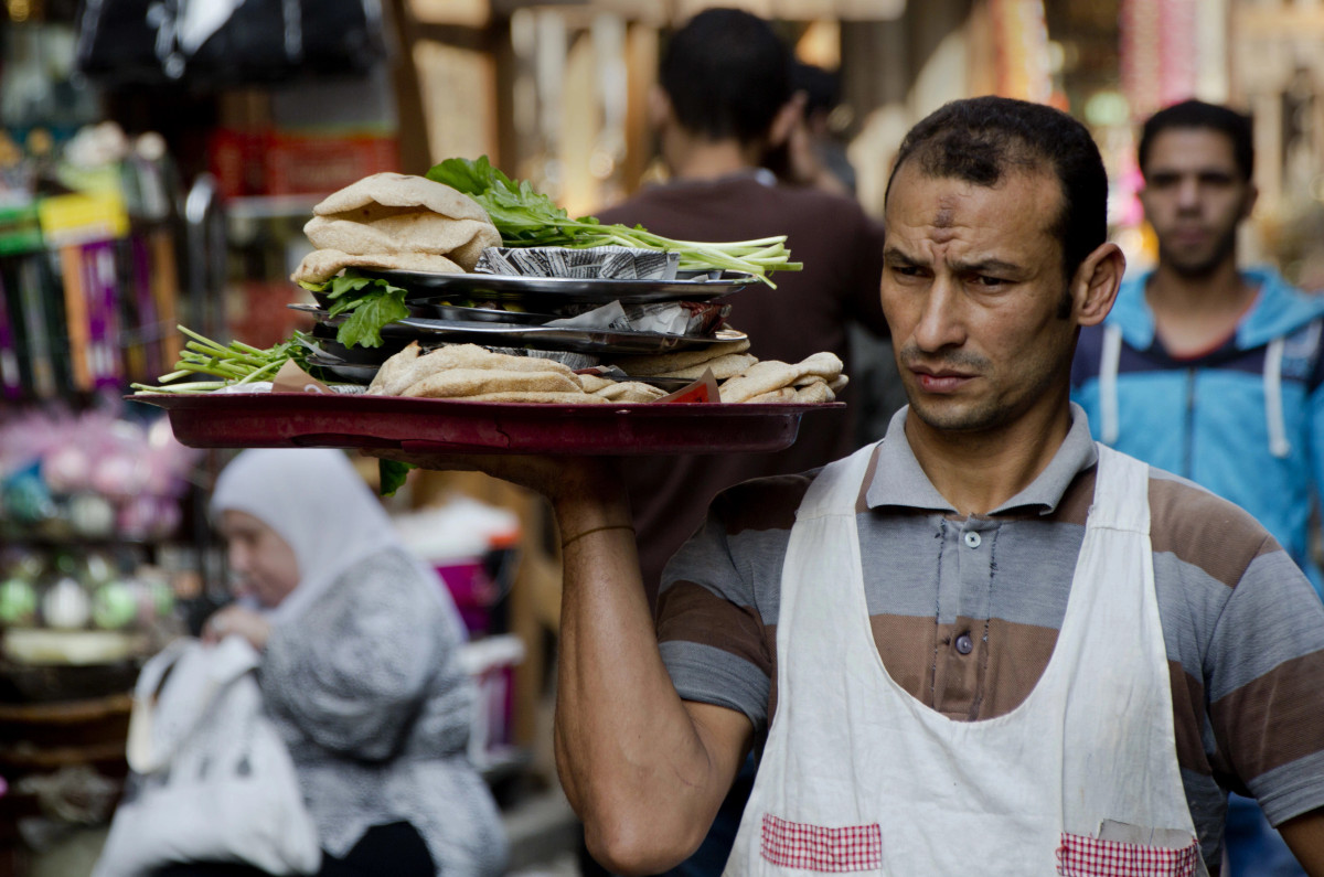 Lufta në Lindjen e Mesme   Egjipti u kërkon lokaleve të mbyllen më herët