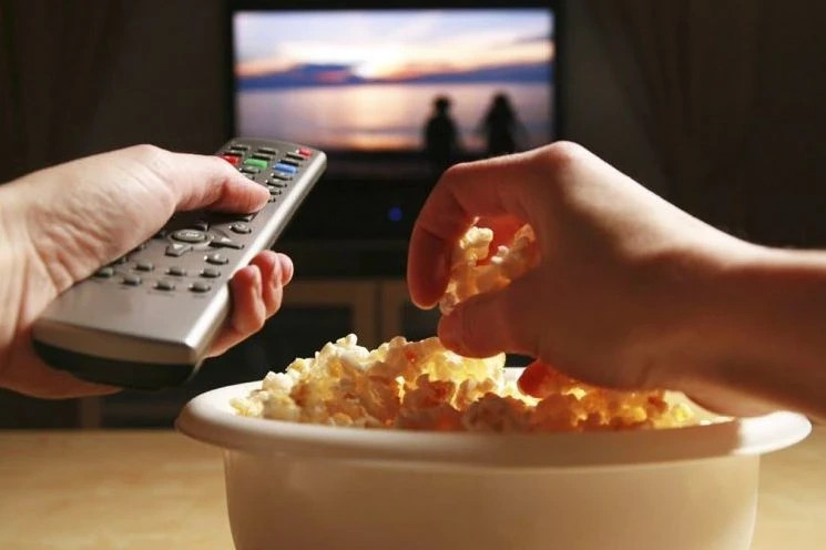 ngrenia-para-televizorit-rrit-rrezikun-per-mbipeshe