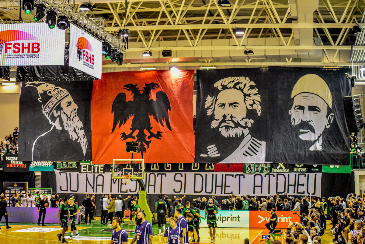 Shkrimet për koreografi anti osmane  pamjet janë të vjetra