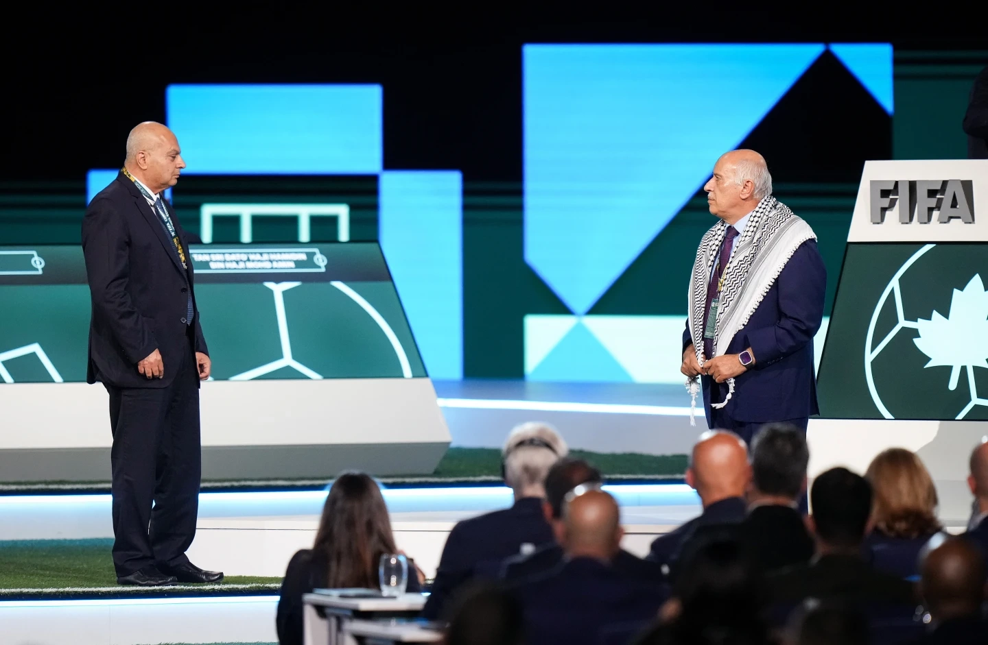 Drejtuesi i federatës palestineze nuk ia jep dorën nënkryetarit të Federatës së Izraelit