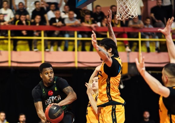 trepca-fiton-ndeshjen-dramatike-ne-peje-kualifikohet-ne-finalen-e-madhe
