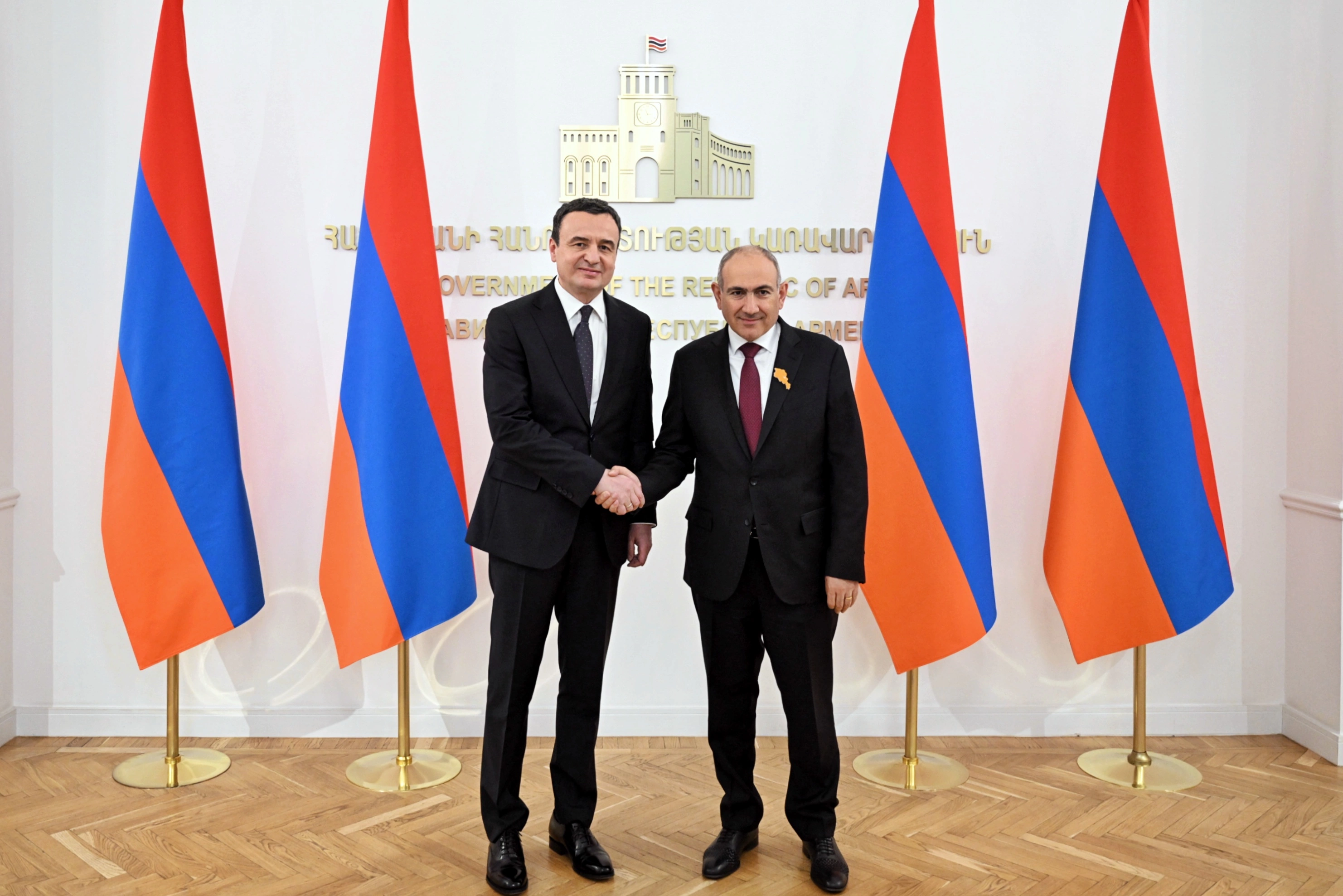 Kurti -  Pashinyan