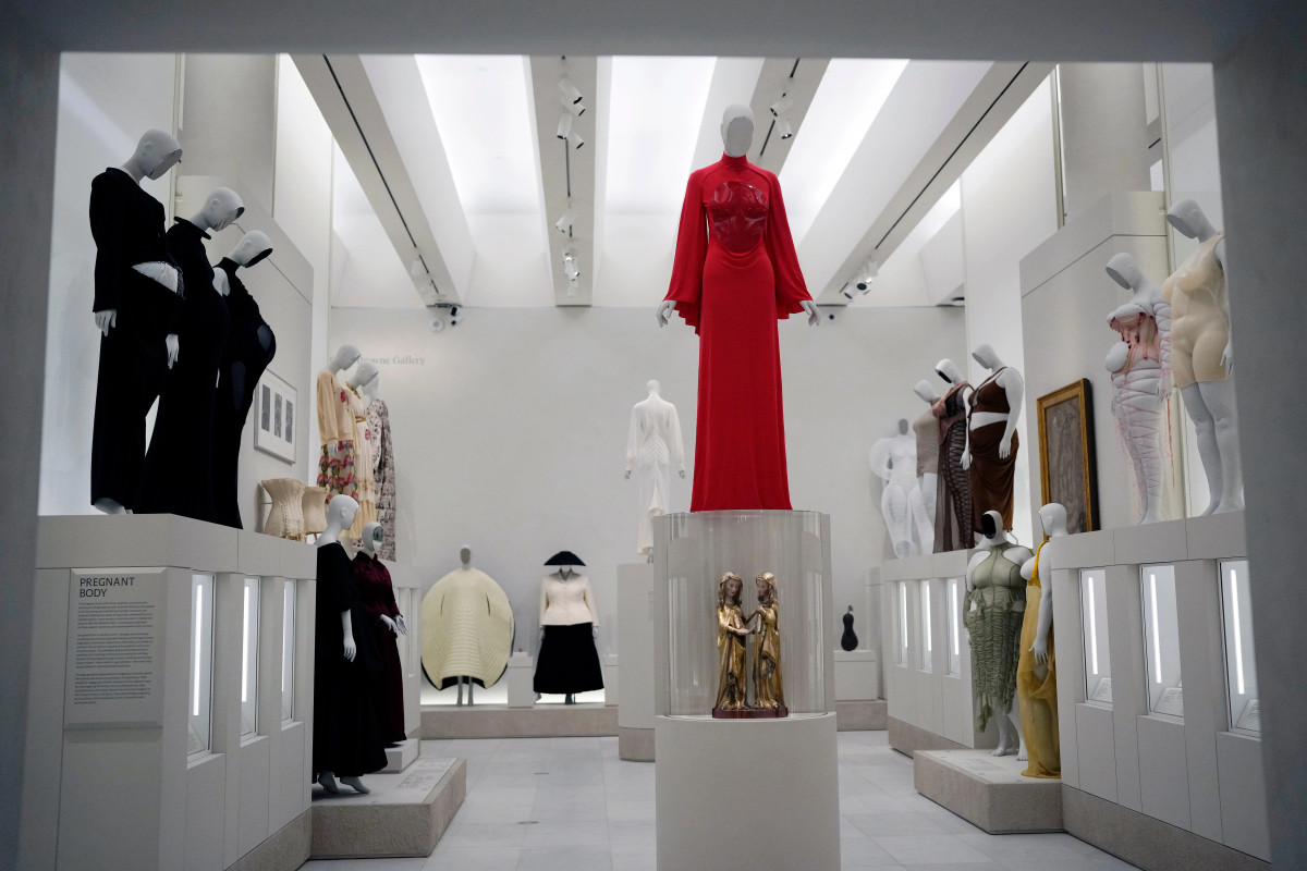 met-gala-2026-arti-moda-dhe-tepihu-i-kuq-si-vend-per-performim