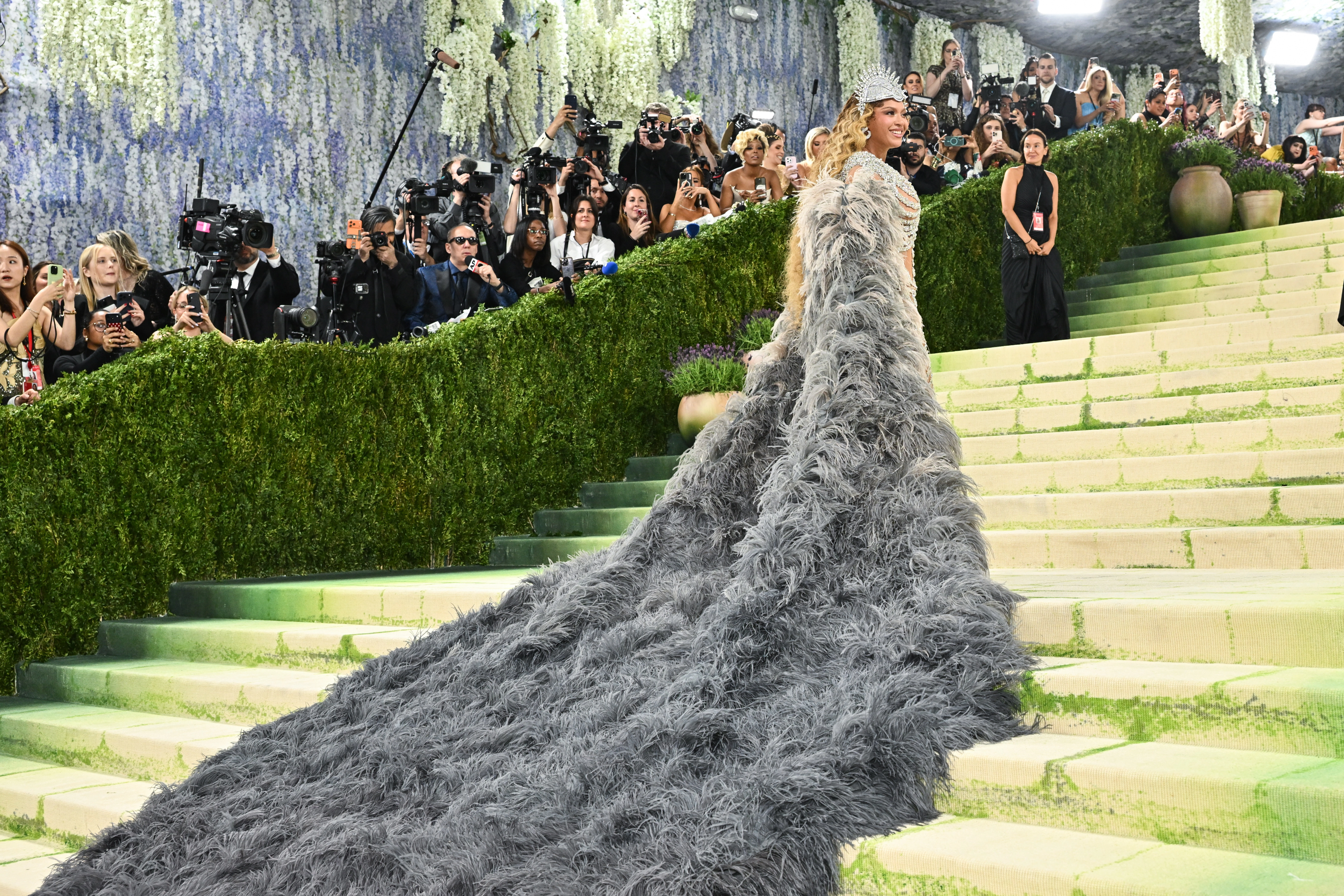Beyonce në shkallët e Muzeut Metropolitan Të Artit në New York, "Met Gala" 2026