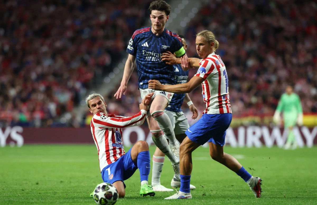 Publikohen formacionet e ndeshjes Arsenal   Atletico Madrid