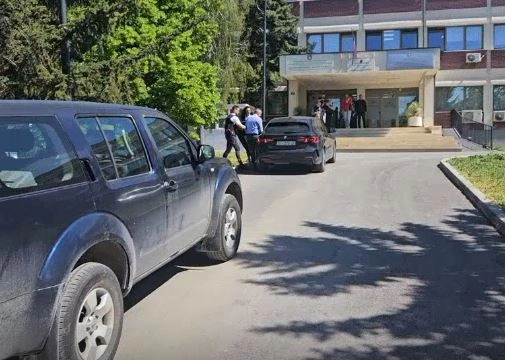 Përfundon me të arrestuar aksioni në Agjencinë Kadastrale