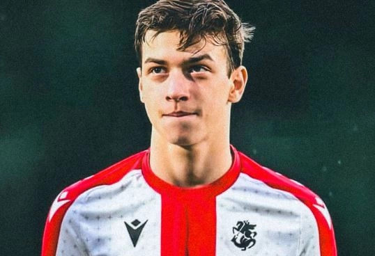 Vëllai i Kvaratskhelias po ushtron me Bayernin