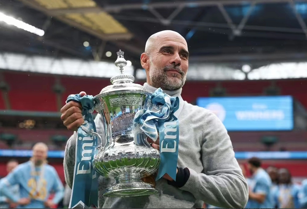  Daily Mail   Guardiola do të largohet nga City