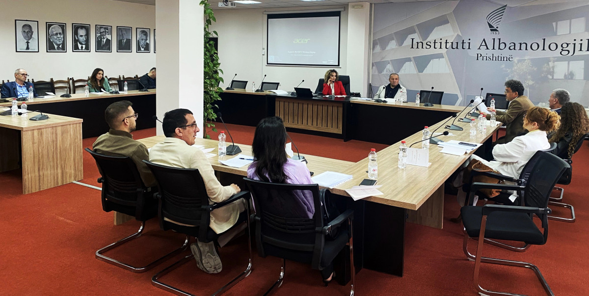 letersia-shqipe-e-pacliruar-nga-ideologjite-fsheh-kontekstin