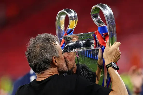 Luis Enrique  E merituam trofeun