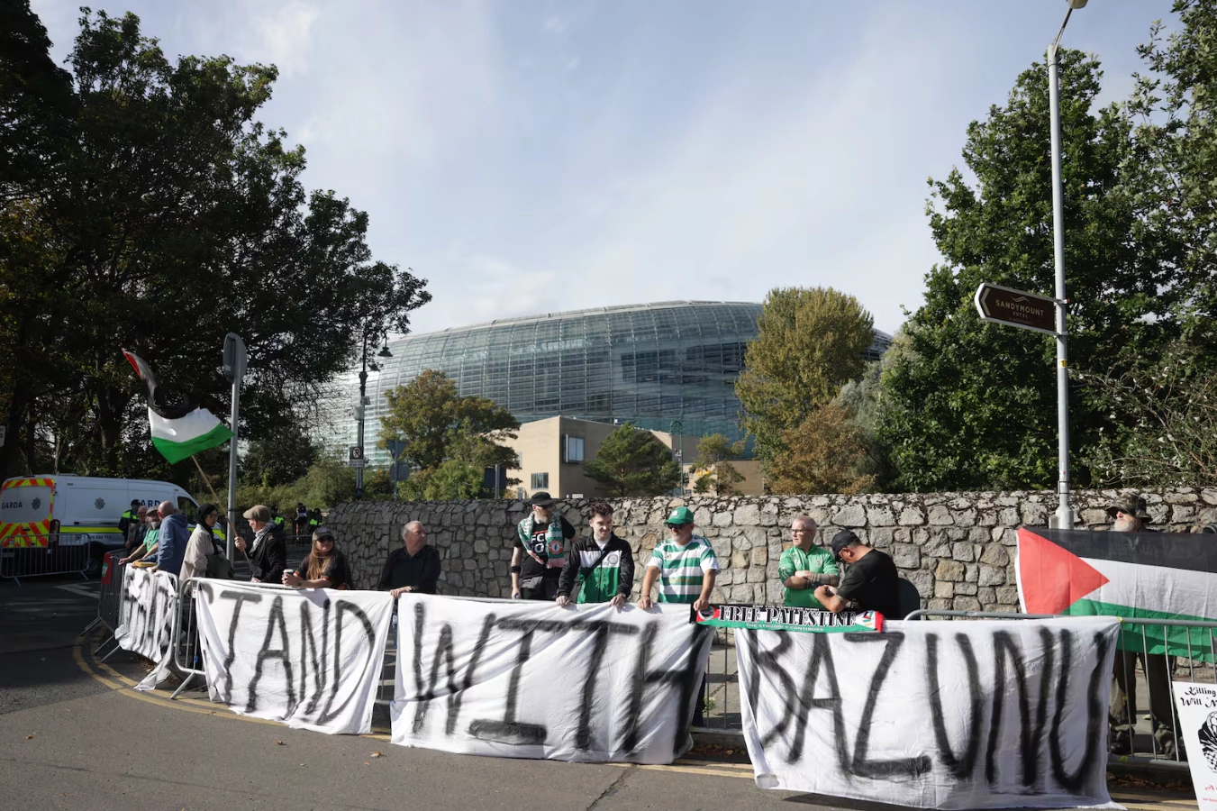 Protesta kundër ndeshjeve të Izraelit planifikohen para ndeshjes Irlandë - Austri