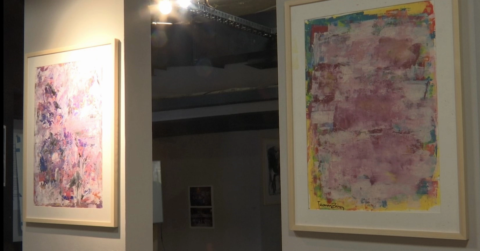 Veprat, piktura e fotografi, janë shprehje të shpirtit të artistit Teoman Zaim, siç edhe emërtohet ekspozita e hapur në kafe-galerinë “Hani i 2 Robertëve”