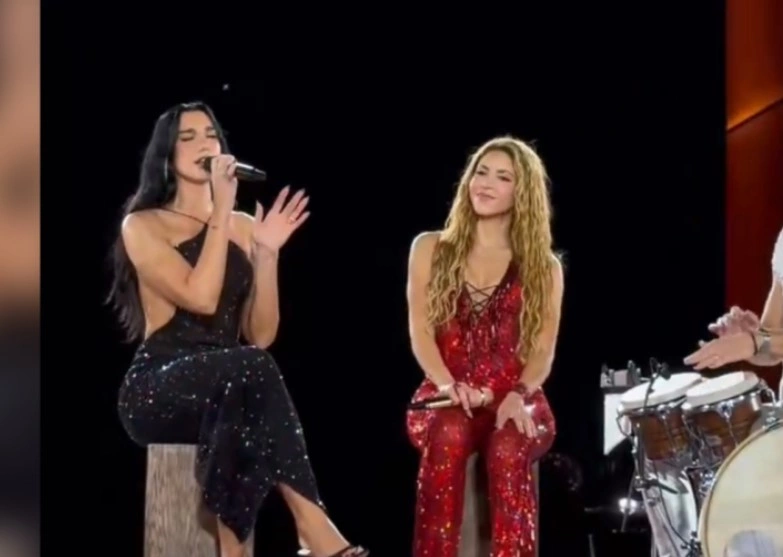 Dua Lipa i bashkohet Shakirës në skenë në Madrid për një duet surprizë të këngës “Antologia”