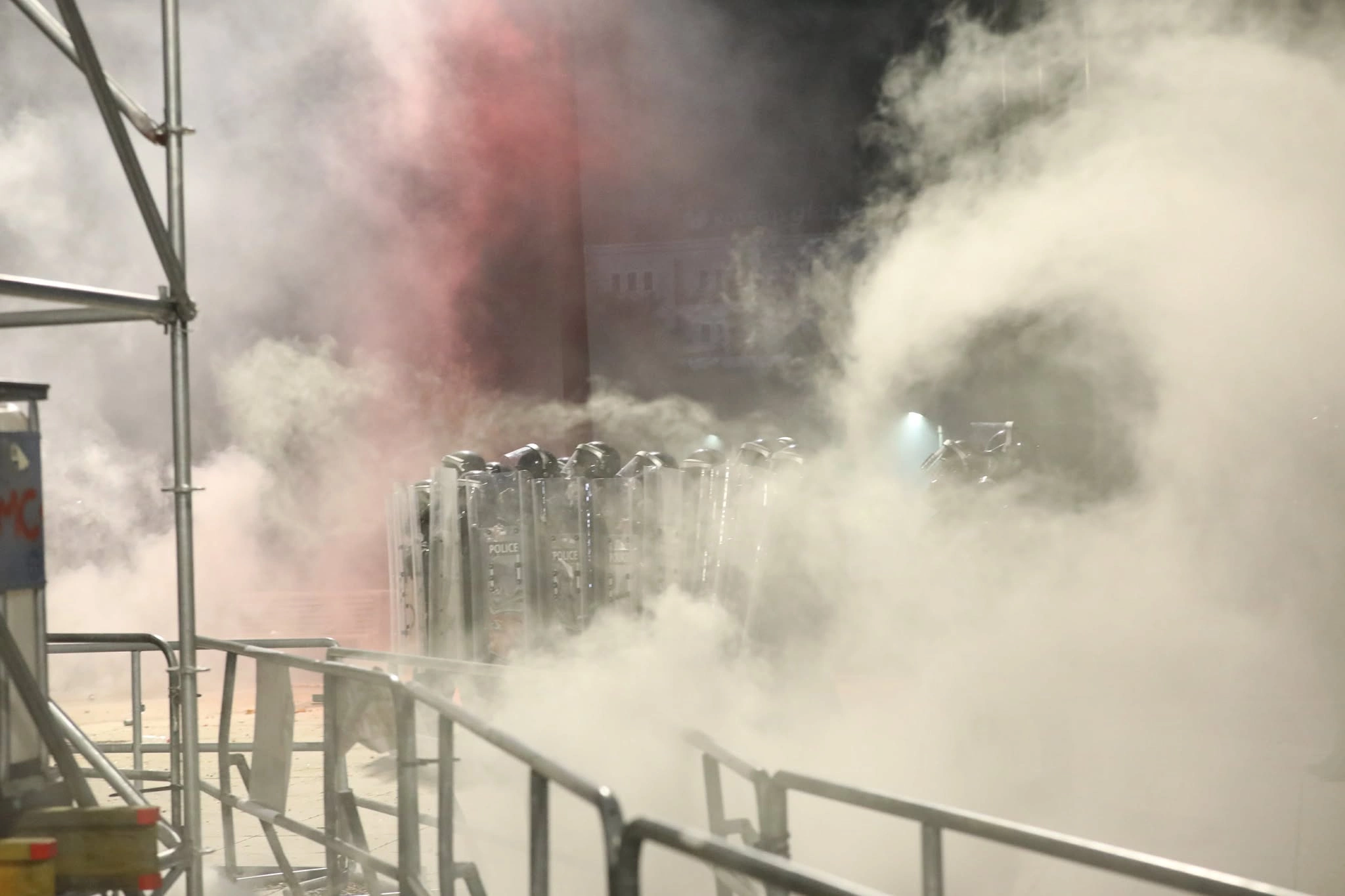 Katër të arrestuar për protestën para Kuvendit