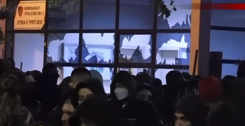Protestues