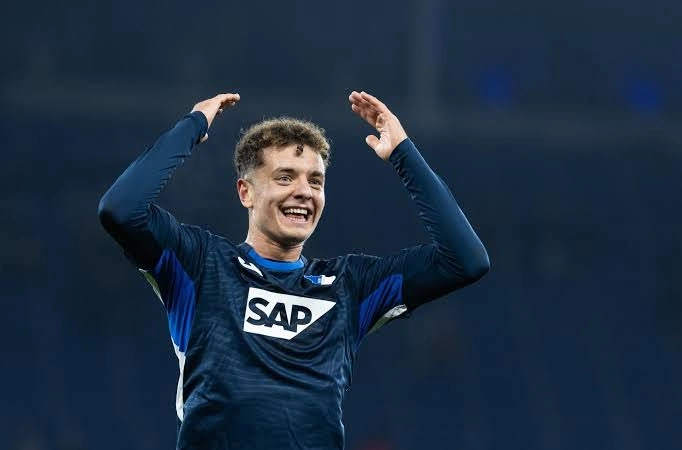 Fisnik Asllani