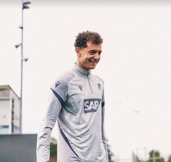 Fisnik Asllani