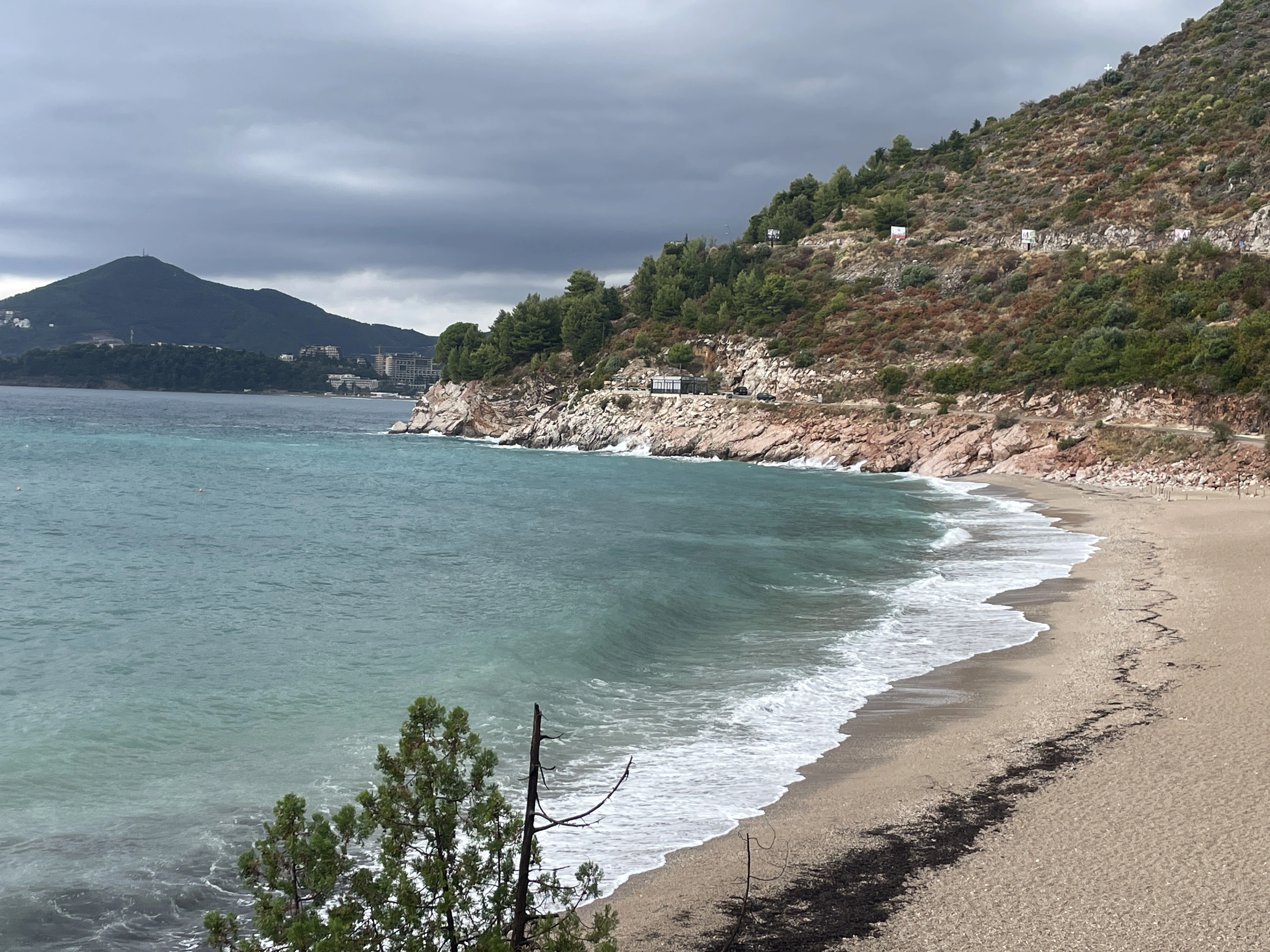 1.	Plazhi i Kamenovës – perlë e papërsëritshme