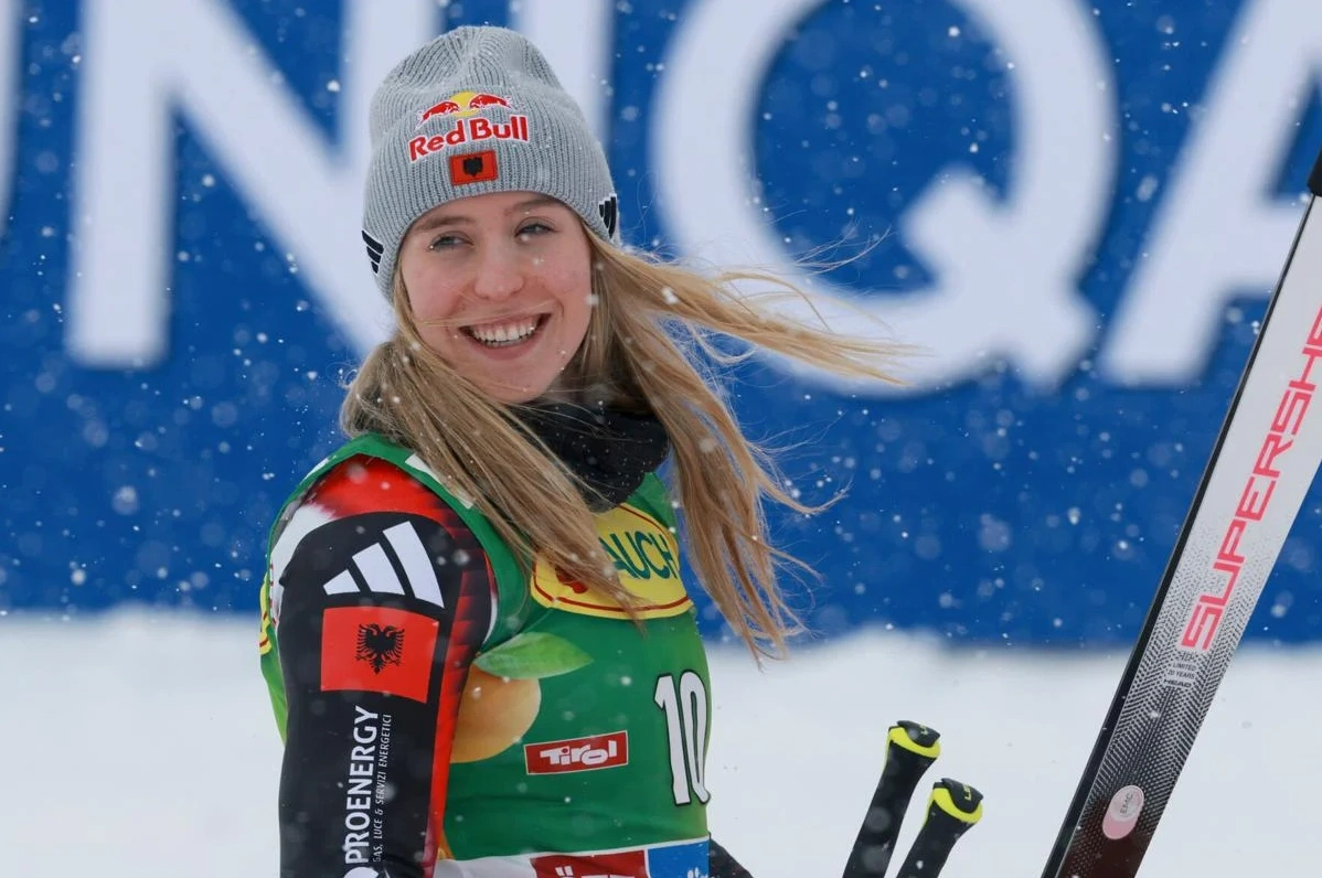 Lara Colturi