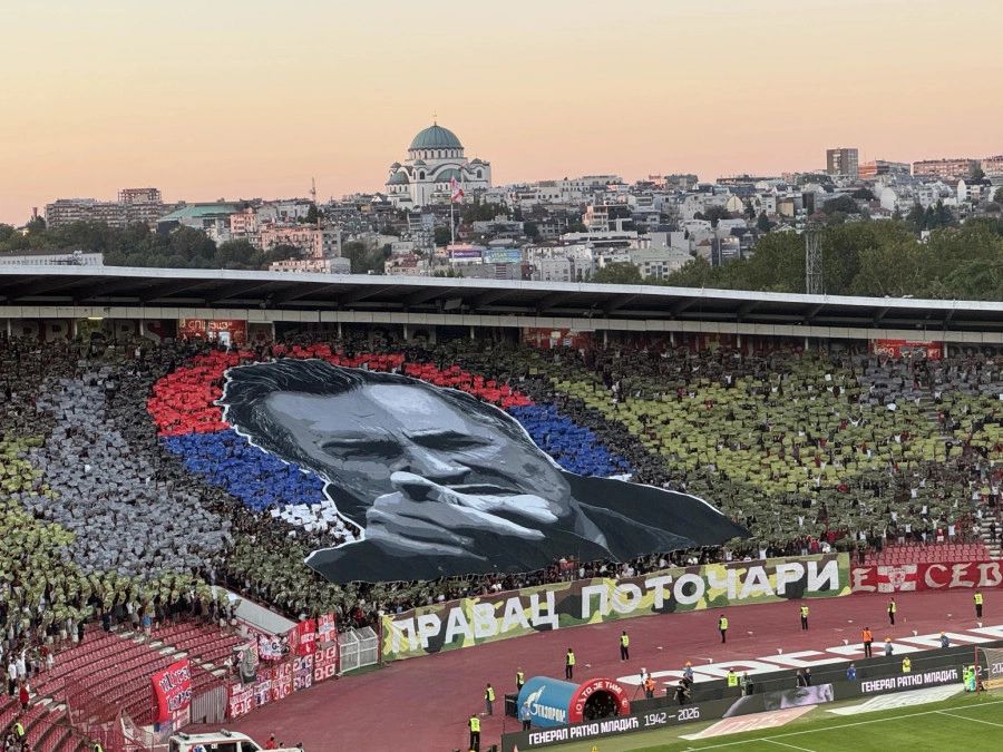 Koreografia e turpshme e huliganëve serbë