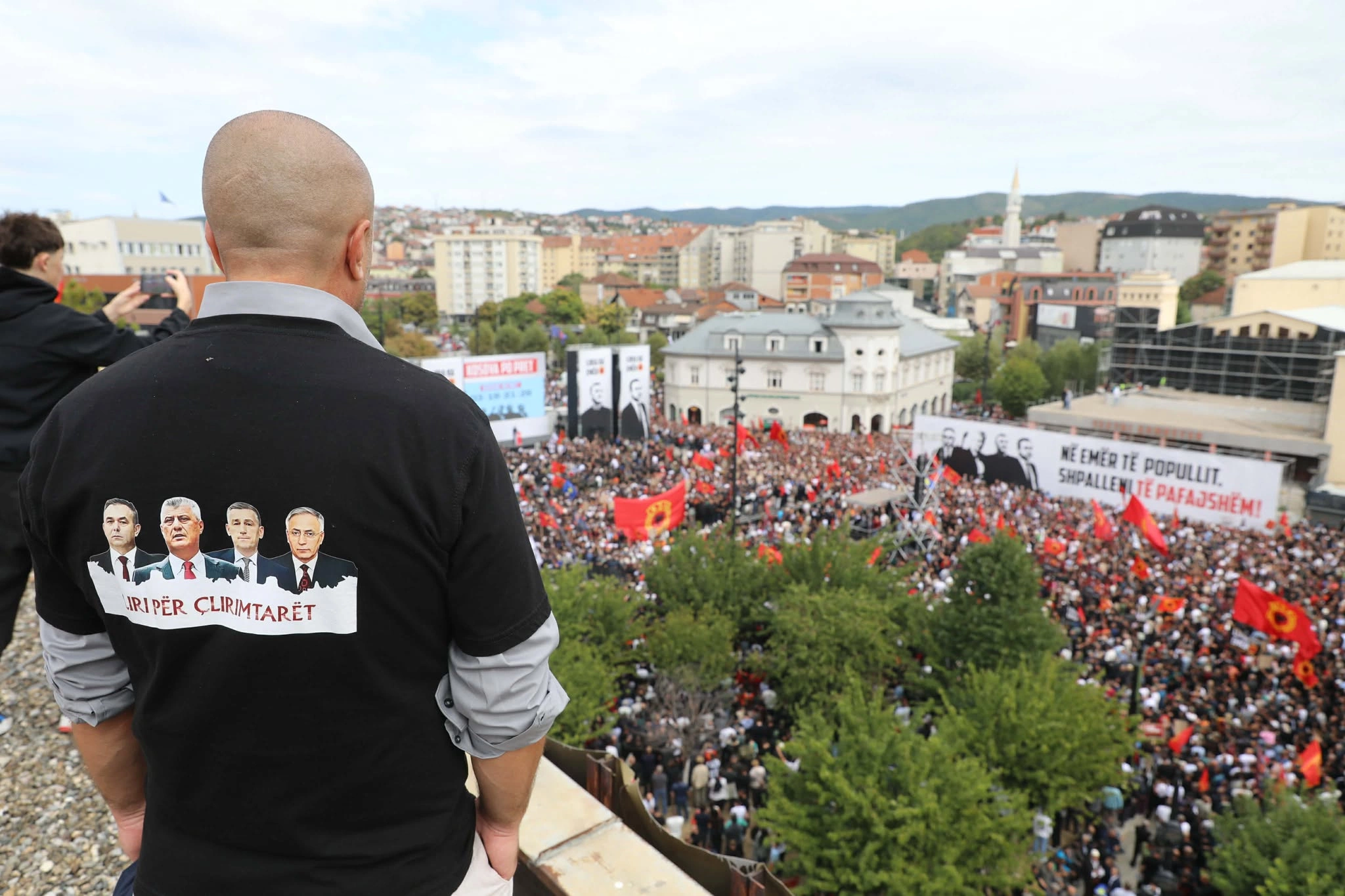 Qeveria mirënjohje për sjelljen e marshuesve